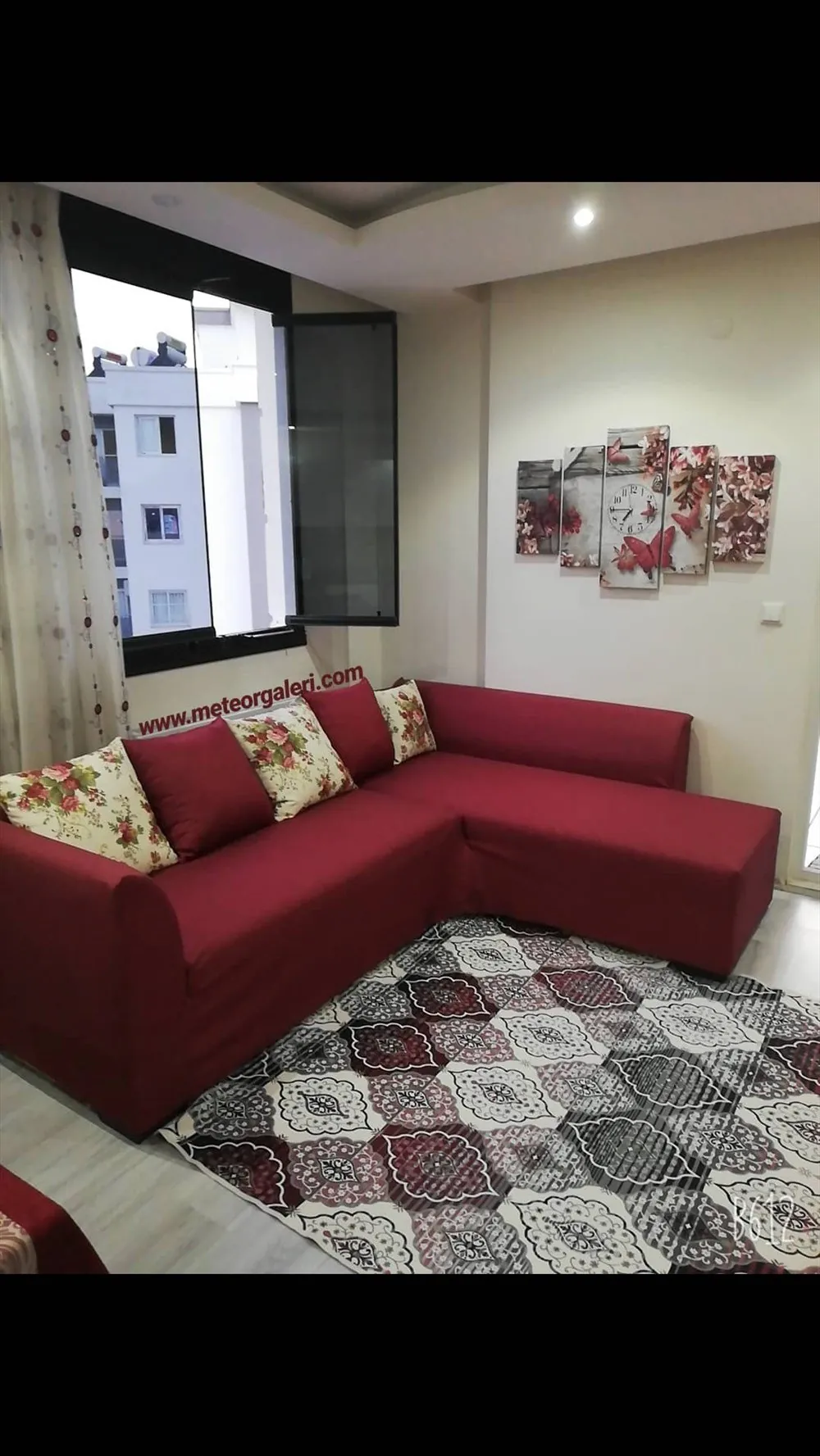 Kelebekli Çiçekli SaatliKırmızı Tonlarda  Kanvas Tablo