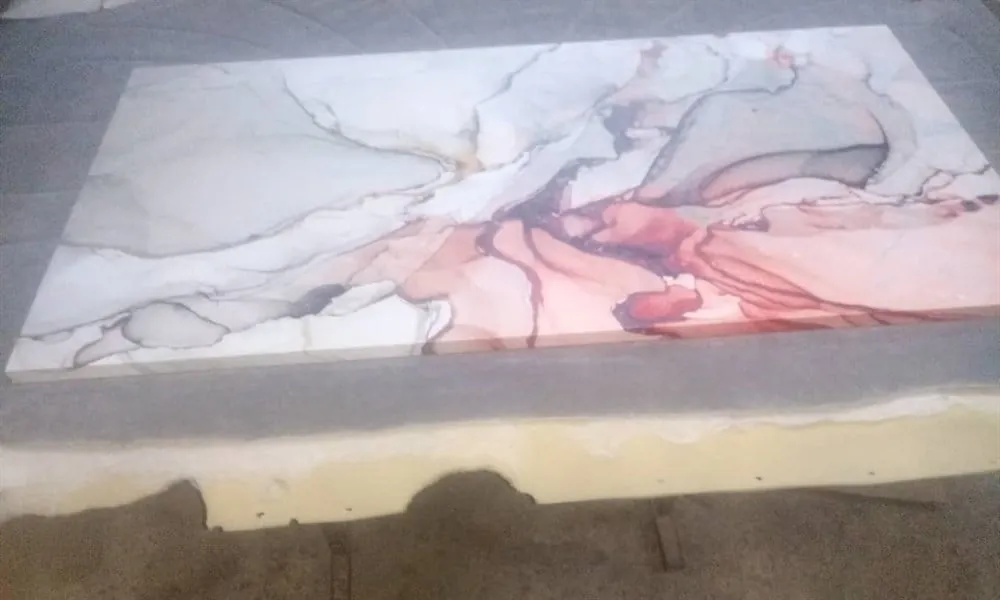 Kırmızı Renkli Sanatsal Desenli Kanvas Tablo