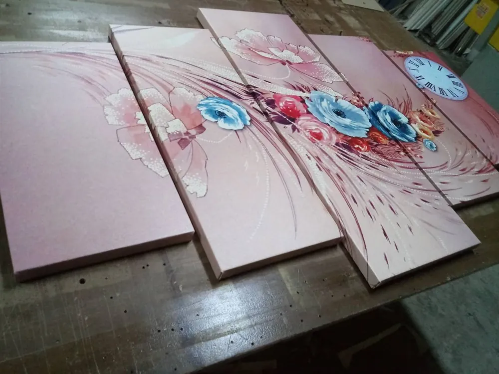 Modern Pembe Mavi Çiçek Desenli Saatli Kanvas Tablo