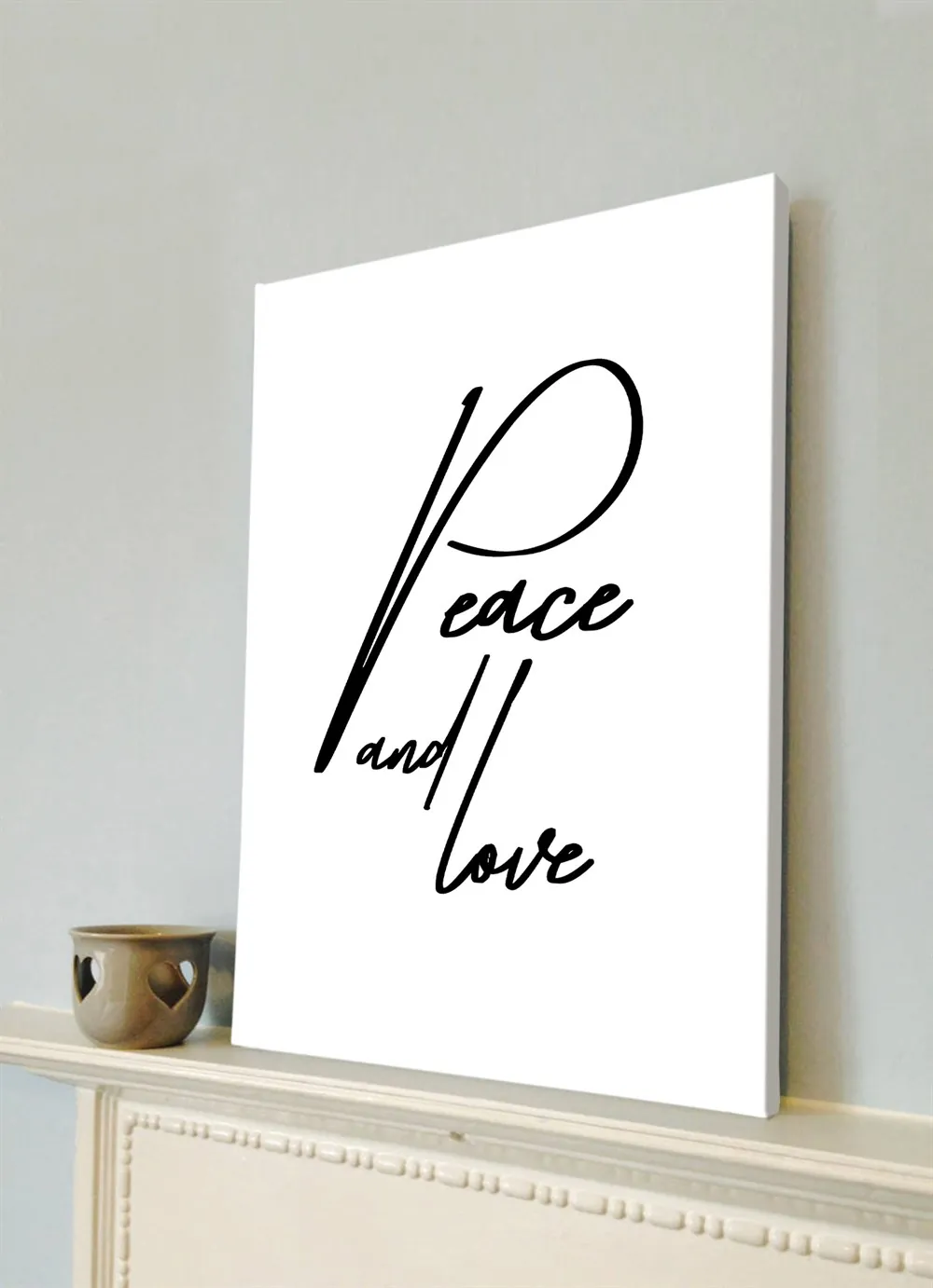 Peace and Love Yazılı Kanvas Tablo
